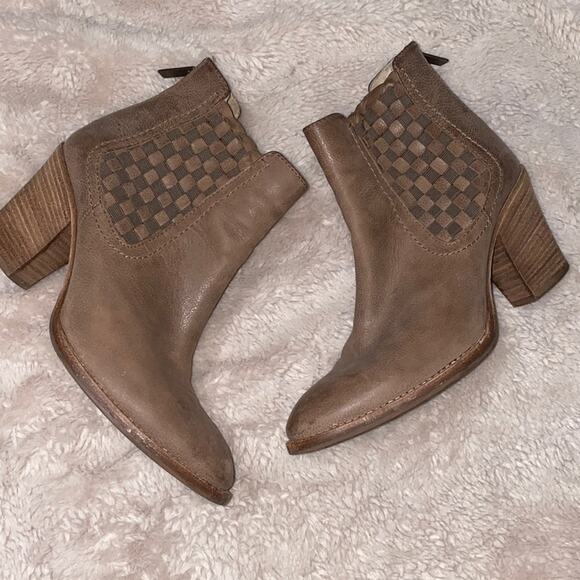 Aquatalia Shoes - Aquatalia leather booties
